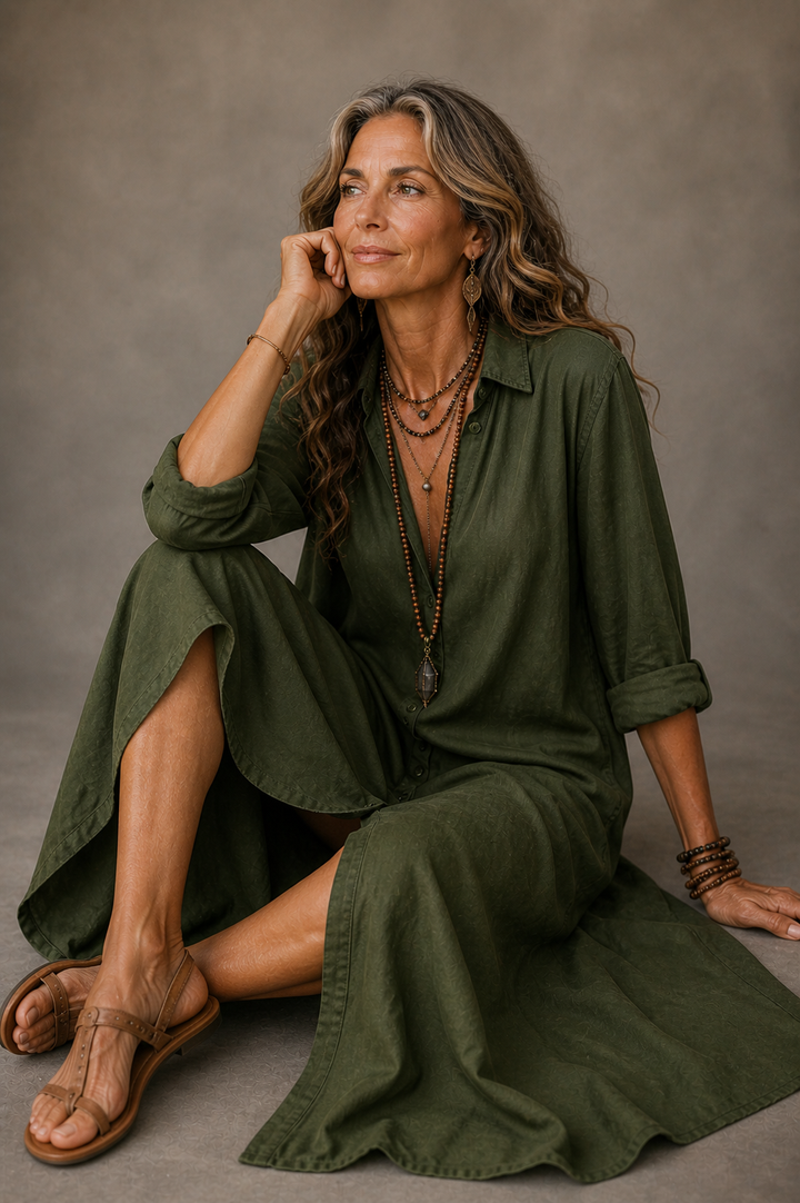 Soline | Relaxed V-Neck Button Maxi Dress